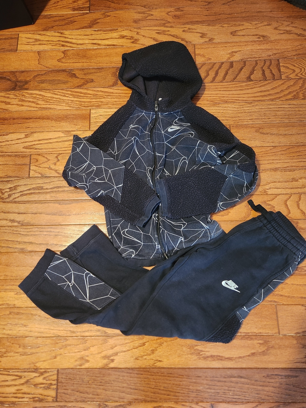 Nike Kids Black & Gray Hooded Jogger Set